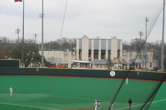 Thrilling Walk-Off Infield Single Secures Texas Longhorns a Victory Over LSU Tigers in High-Stakes Softball Series