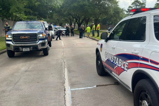 Trio Stabbed in Road Rage Incident in Northwest Harris County, Assailant at Large