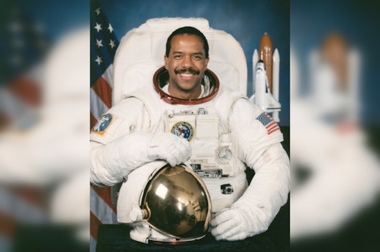 University of Houston Alum and Pioneering Astronaut Bernard Harris to be Inducted into U.S. Astronaut Hall of Fame
