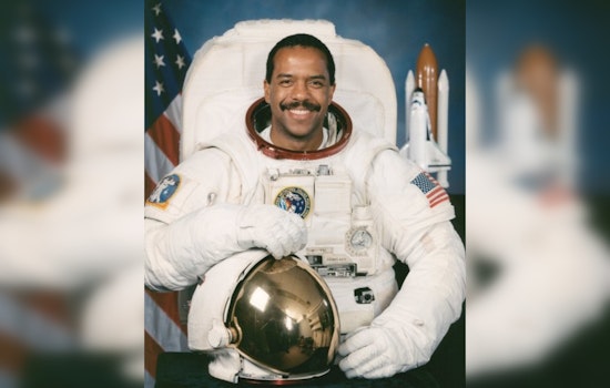 University of Houston Alum and Pioneering Astronaut Bernard Harris to be Inducted into U.S. Astronaut Hall of Fame