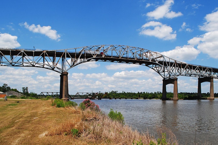 US 171 Lane Closures for Bridge Inspections in Calcasieu Parish on April 7-8