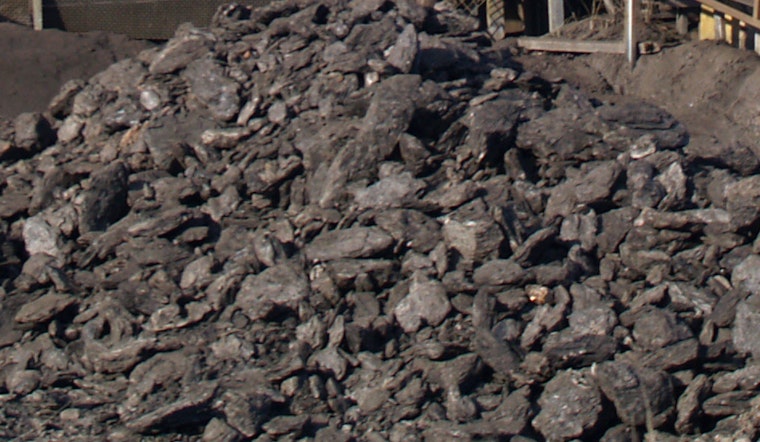U.S. Administration Signs Executive Order to Bolster Coal Industry Amid Energy Production Push