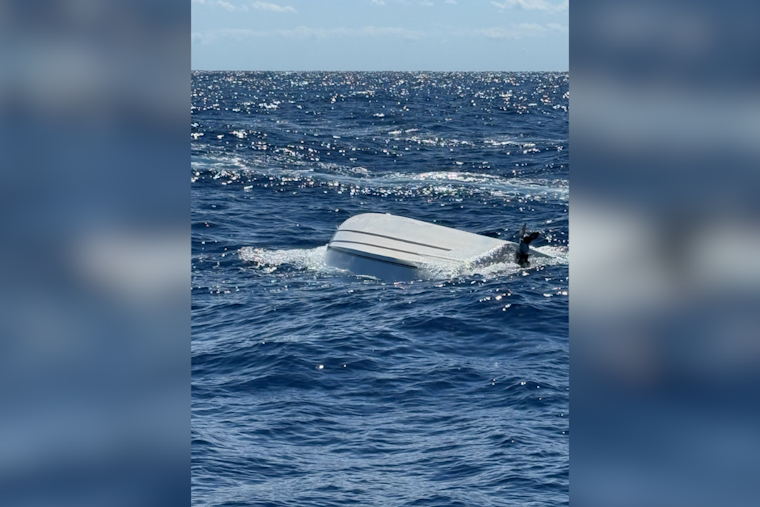 U.S. Coast Guard Halts Search for Five Missing After Suspected Smuggling Boat Capsizes off Florida Coast