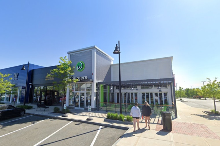 Wahlburgers Bids Farewell to Lynnfield Location After 10 Years of Service