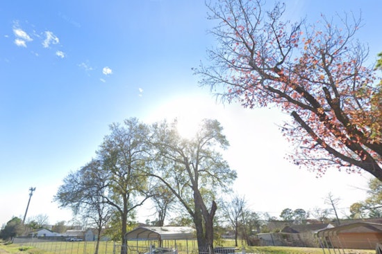 Warm Breezes and Easter Showers, Houston Faces a Mix of Sunshine and Potential Severe Storms Ahead