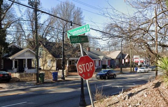 Woman Shot in Leg in Southwest Atlanta, Police Launch Investigation into Early Morning Incident