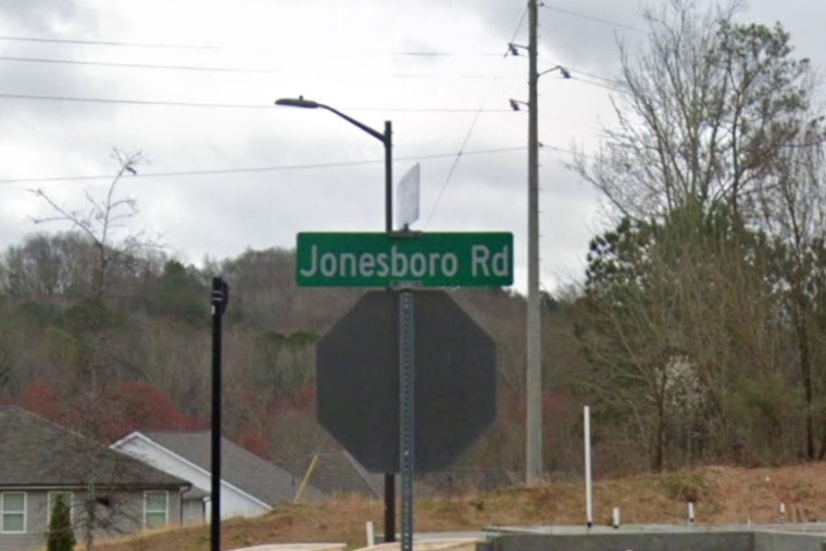 17-Year-Old Girl Stable After Shooting on Jonesboro Road in Southeast Atlanta as Police Seek Witnesses