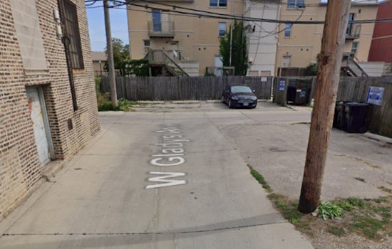 64-Year-Old Man Fatally Stabbed in Near West Side Alley, Chicago Police Seeking Suspect
