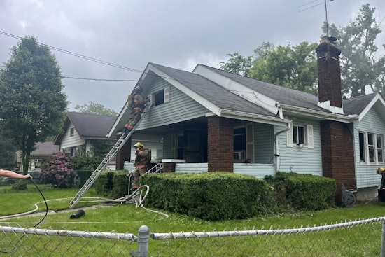 Akron Firefighters Swiftly Contain West Side Kitchen Fire, Family Home Suffers Smoke and Water Damage