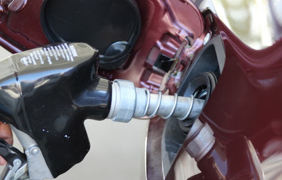 Arizona Drivers Face Mixed Gas Price Trends; Phoenix Sees Highest Rates amid Global Oil Shocks