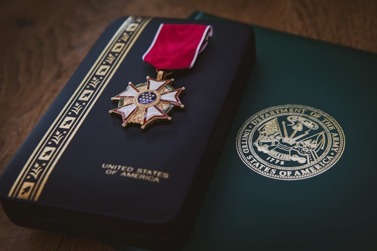 Arizona Education Chief Urges Mesa Schools to Allow Military Regalia at Graduations