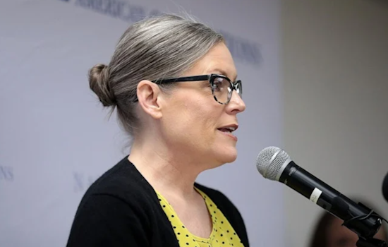 Arizona Governor Katie Hobbs Approaches Veto Record with 138th Nix, Snubbing Bills on Hotel Homeless Warnings and 'Gulf of America'