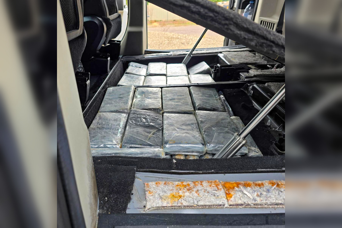 Arizona State Troopers Seize Over 900 Pounds of Narcotics in One Week Amid Crackdown on Drug Trafficking