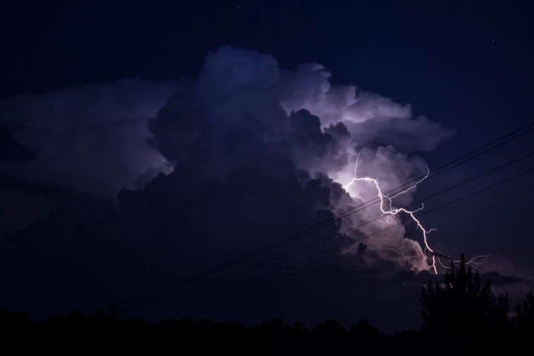 Atlanta Braces for Mixed Weather: Thunderstorms, Highs near 90, and Sunny Spells in Week's Forecast