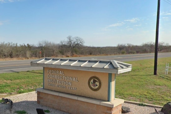 Beeville Ex-Prison Worker Admits to Smuggling Contraband, Faces Up to 15 Years in Federal Penitentiary