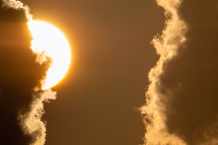 Boston Braces for a Mix of Sunshine and Showers During Memorial Day Weekend