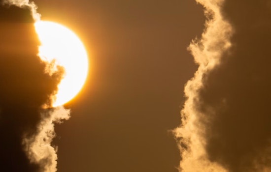 Boston Braces for a Mix of Sunshine and Showers During Memorial Day Weekend