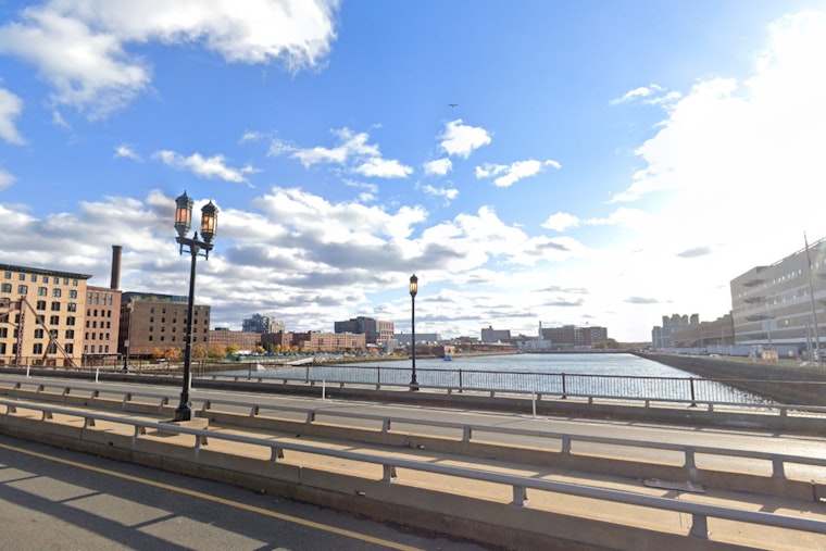 Boston Savors Mild Weather Before Rainfall and Potential Thunderstorms Move In