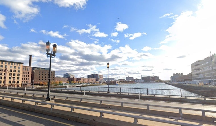 Boston Savors Mild Weather Before Rainfall and Potential Thunderstorms Move In