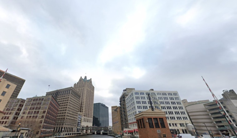 Brisk Winds and Showers Expected in Milwaukee Before Warmer Weather Arrives, Says NWS