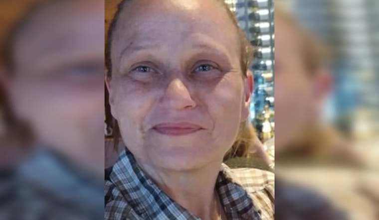 Chicago Police Seek Public's Help in Search for Missing Woman Last Seen Near Palmer House Hotel