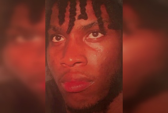 Chicago Police Seek Public's Help in Locating Missing Man Maliq Hines-Hakande Last Seen on Division Street