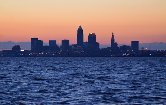 Cleveland Braces for Gusty Winds and Cooler Temperatures as Cold Front Moves In, NWS Cleveland Advises
