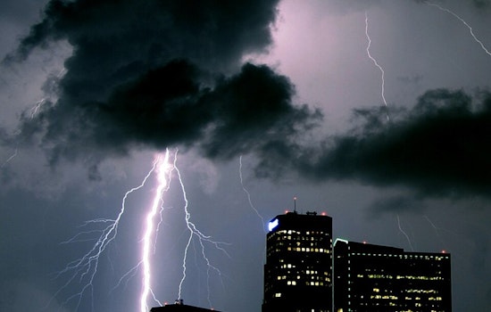 Denver Braces for Scattered Thunderstorms, NWS Advises Caution for Outdoor Plans