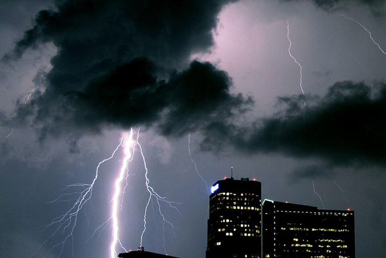 Denver Braces for Showers and Thunderstorms with Warming Trend on Horizon