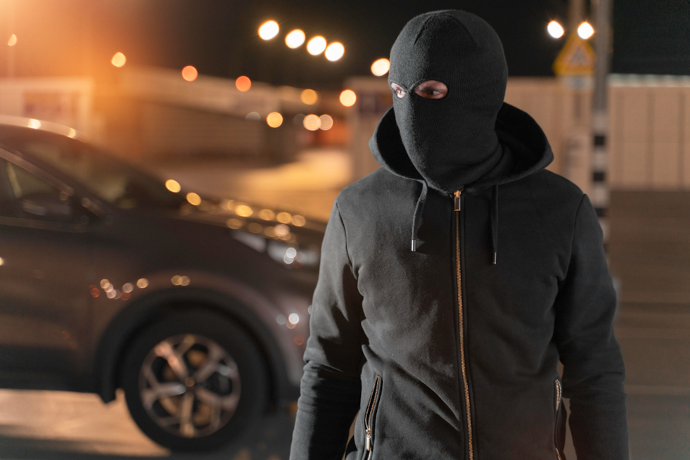 Denver Police Urge Vigilance After Burglars Use Garage Opener to Steal $700 in Tools from E. 61st Avenue Home