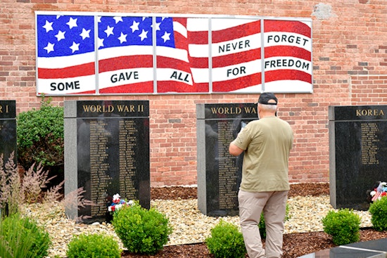 Elizabethton Honors Fallen Heroes in Solemn Memorial Day Ceremony