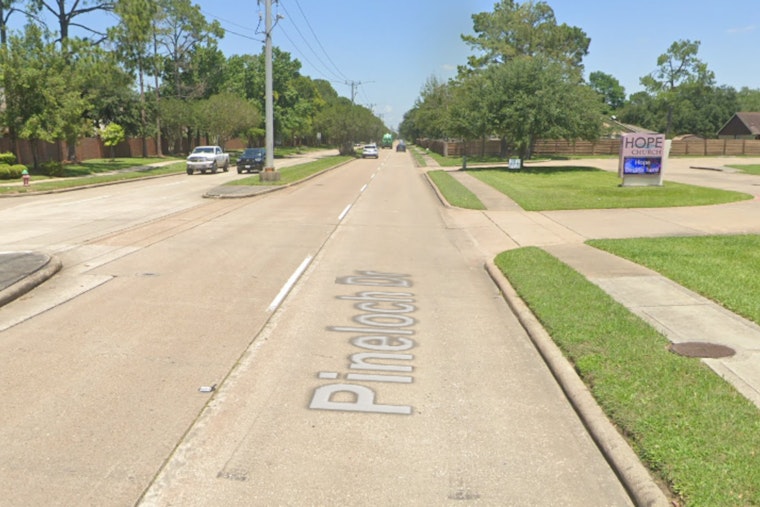 Fatal Collision in Clear Lake, One Dead, Two Injured at Houston Intersection