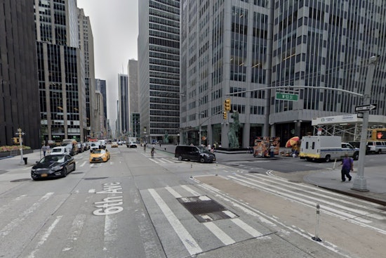 Firefighters Quell Basement Blaze at Manhattan Landmark, Midtown Filled With Smoke
