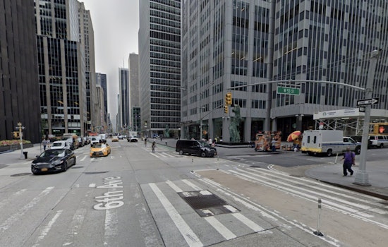 Firefighters Quell Basement Blaze at Manhattan Landmark, Midtown Filled With Smoke