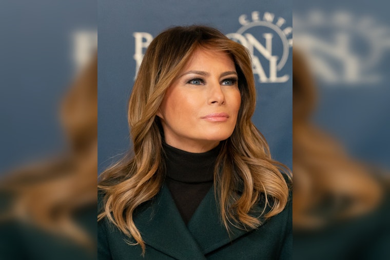 First Lady Melania Trump Unveils Commemorative Stamp Honoring Barbara Bush’s Legacy at White House Ceremony