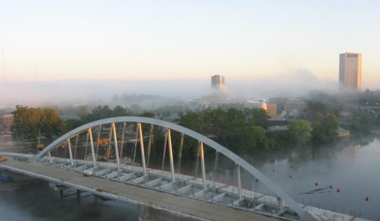 Fog, Drizzle, and Scattered Showers Set to Affect Columbus, Cincinnati, and Wilmington, Says National Weather Service