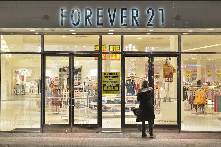 Forever 21 Closes All U.S. Stores Amidst Bankruptcy and Retail Upheaval
