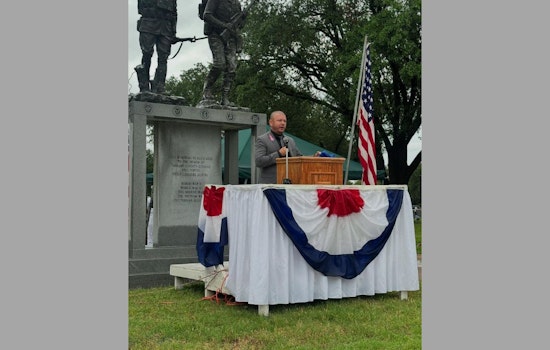 Fort Worth Community and NAS JRB Fort Worth Honor Fallen Heroes at Mount Olivet Cemetery Memorial Day Service