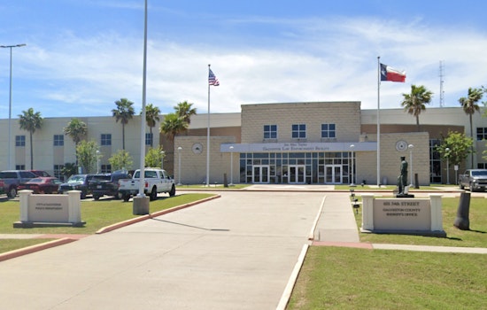 Galveston County Sheriff's Office Enforces New Rules for Jeep Weekend to Ensure Safety on Bolivar Peninsula