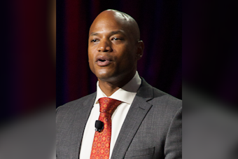 Gov. Wes Moore Allows Bill Regulating Advance-Pay Apps to Pass in Maryland Amid Debate Over Consumer Protection