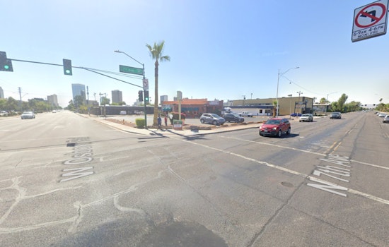 Gunman on the Loose After Robbing Phoenix Ice Cream Shop, Lix Uptown, at Gunpoint
