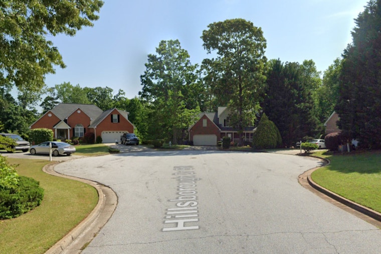 Gwinnett County Police Launch Manhunt for Suspect Charged in Fatal Domestic-Related Homicide on Hillsborough Drive