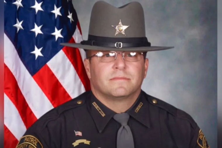 Hamilton County Mourns Fallen Deputy Larry Henderson with Emotional Tributes and Solemn Procession through Cincinnati