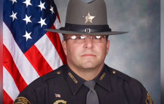 Hamilton County Mourns Fallen Deputy Larry Henderson with Emotional Tributes and Solemn Procession through Cincinnati