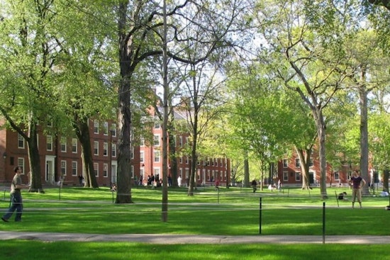 Harvard Community Rallies in Support of International Students Against Trump Administration Policies