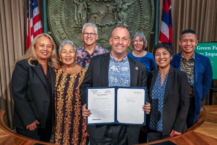 Hawaii Governor Signs Landmark 'Green Fee' Law for Climate and Environment