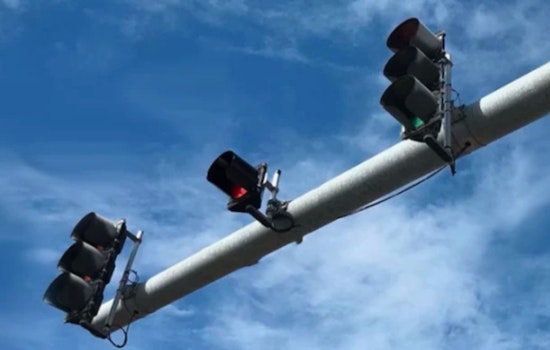 Hillsborough County Expands Lifesaving Solar-Powered Beacon System for Power Outages at Intersections