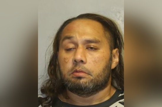 Hilo Man Charged with Terroristic Threatening and Drug Offenses After Standoff at Restaurant Drive-Thru