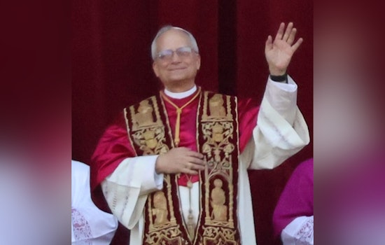 Historic Heavenly Shakeup: American Cardinal Rises to Papacy as Pope Leo XIV, Governor Abbott Hails Monumental Election