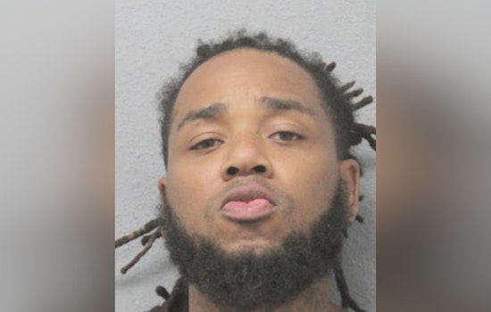 Houston Police Seek Help to Apprehend Suspect Accused of Aggravated Robbery and Carjacking in SE Houston